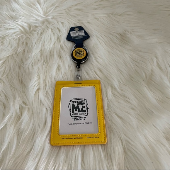 🎁3/$30 
Universal Studios Despicable Me Minion Mayhem Lanyard - Picture 4 of 6